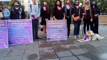 Activistas de la ONG Miles, protestas frente al palacio de gobierno.