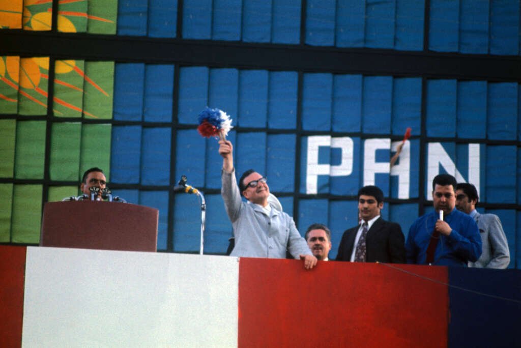 Salvador Allende y un vaso de leche para todos los niños de Chile