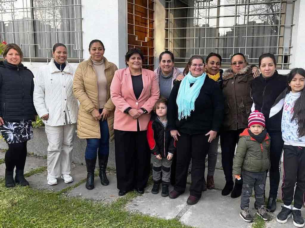 Celebran en Chile aniversario de la Federación de Mujeres Cubanas