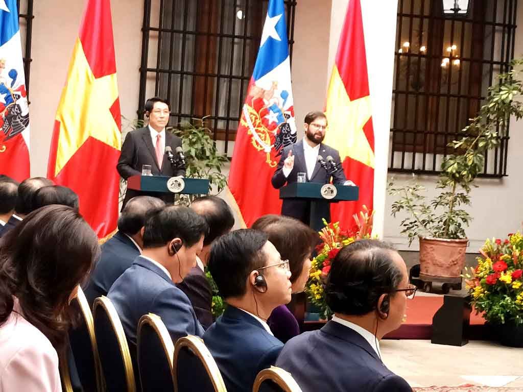 Firman Chile y Vietnam acuerdos de cooperación en diversas áreas